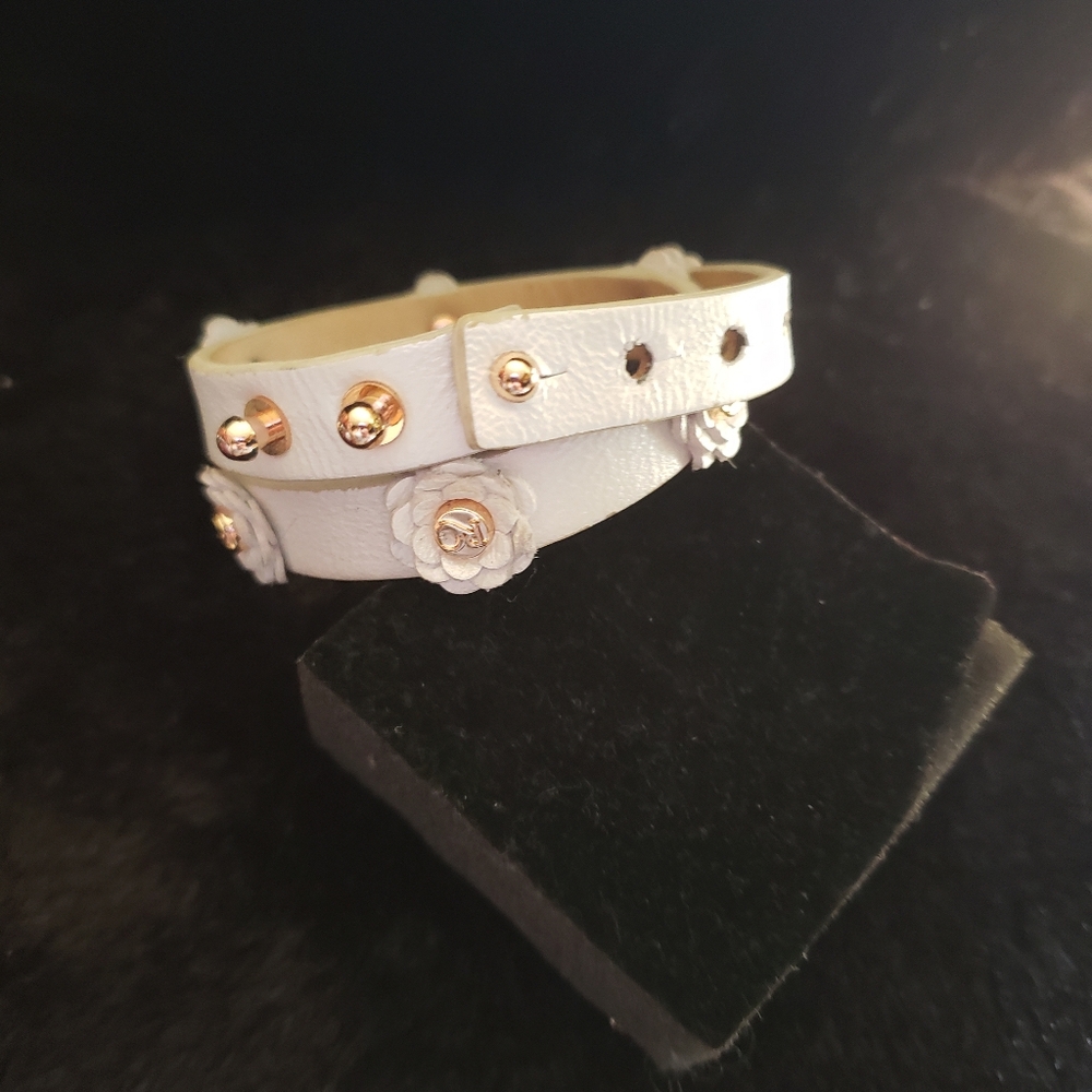 Rustic Cuff Bracelet - Picture 2 of 5